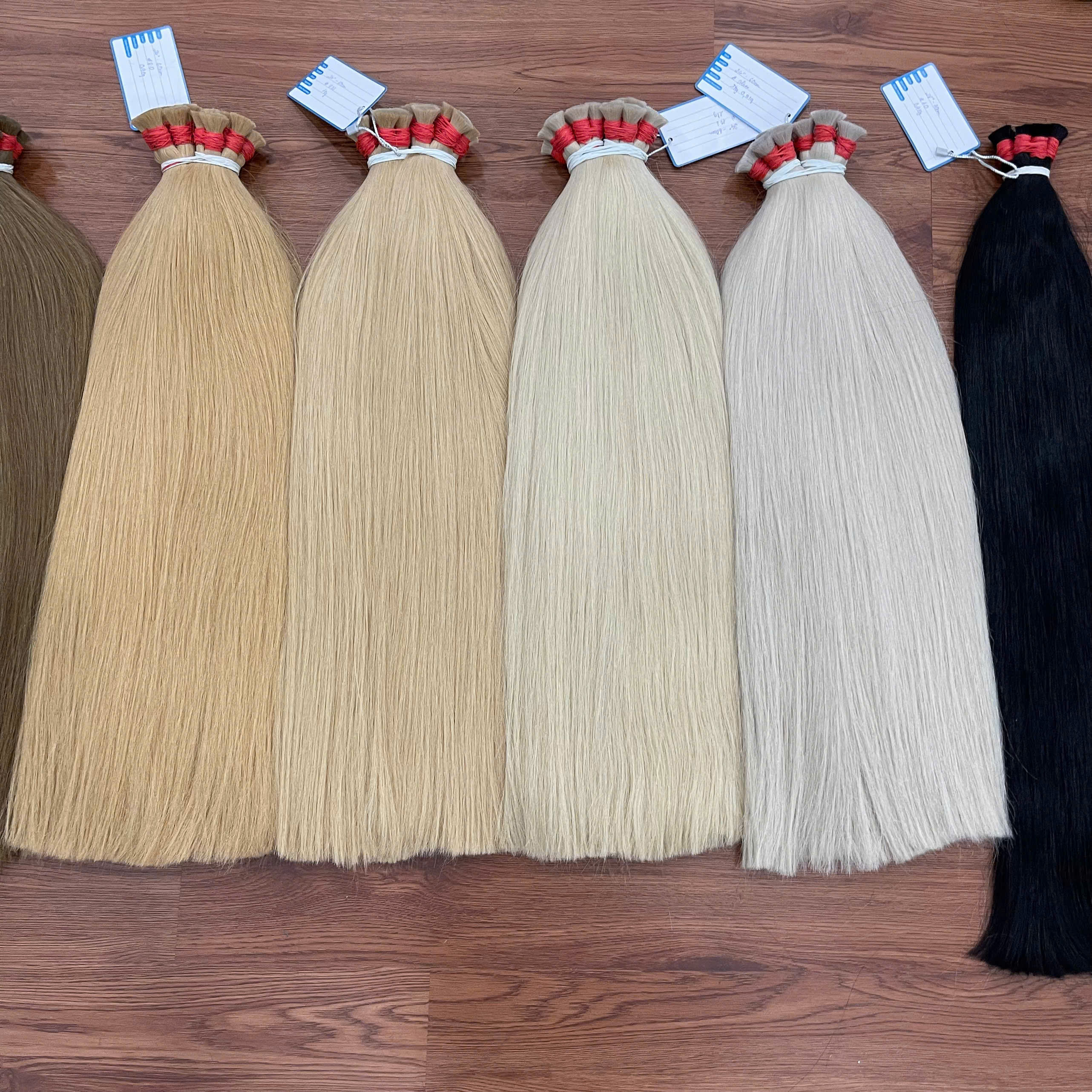 สีน้ำตาล