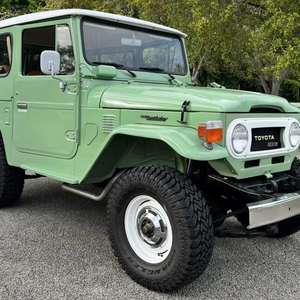 中古トヨタランドクルーザーFJ40 1979 SUV 5シート100% 完璧に動作し、事故なし、1年保証付き - Product Image 1
