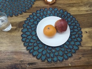 Yuvarlak çizgiler şekil cam boncuklu yer-paspaslar tasarımcı dekoratif masa Placemats hindistan tüm satış fiyata çiftlik için