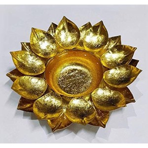 賞賛に値するインドの金属工芸品高品質の金メッキの花デザイナー手作りの豪華な家の装飾Urliスタンド付き