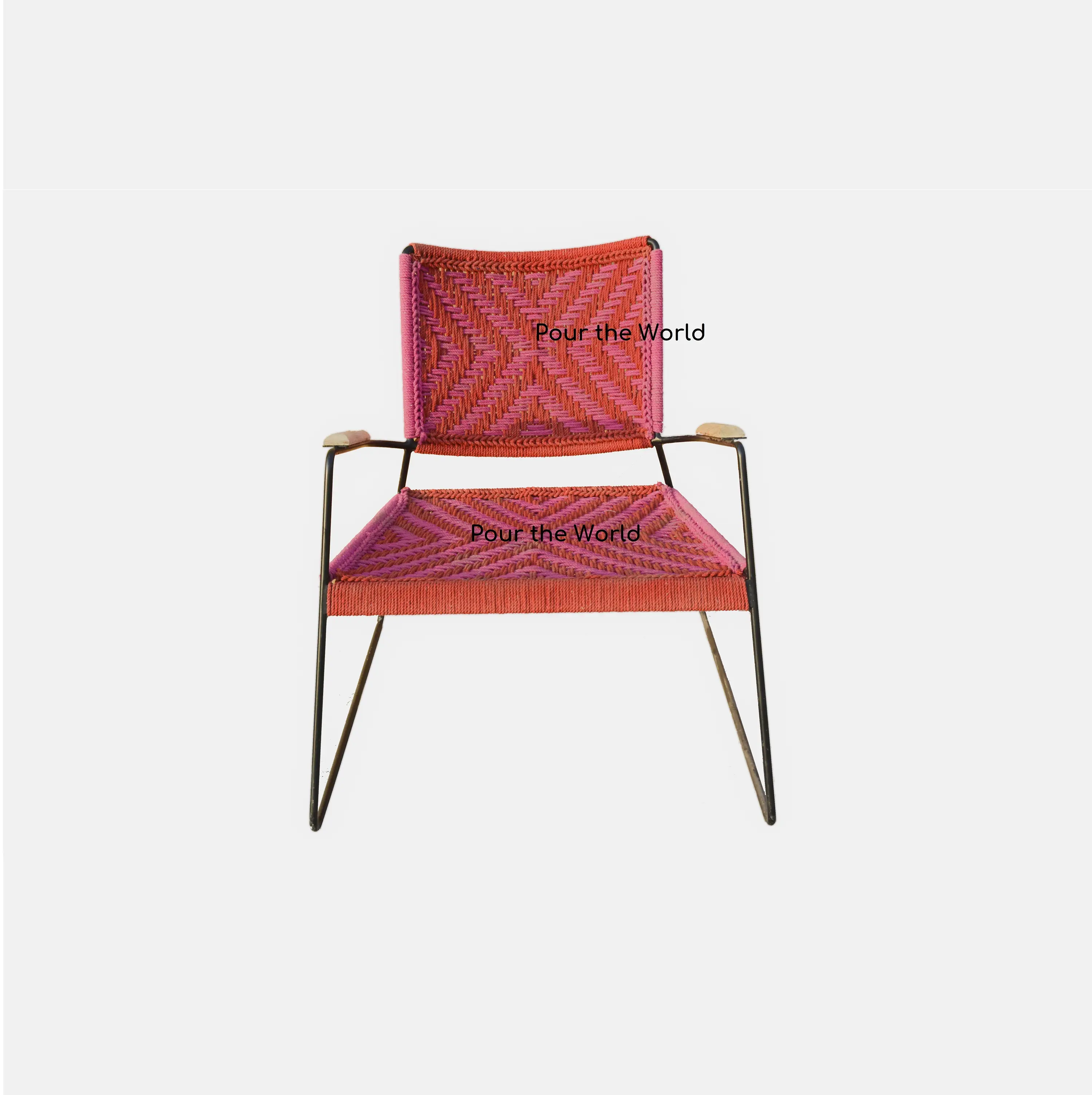 Cadeira de jardim em tecido de ferro com design reclinável de qualidade de exportação vermelho e rosa disponível a melhor preço na Índia
