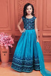 新2023儿童穿柔软的中国丝绸多线刺绣作品<span class=keywords><strong>Lehenga</strong></span> Choli与Dupatta网上购物印度