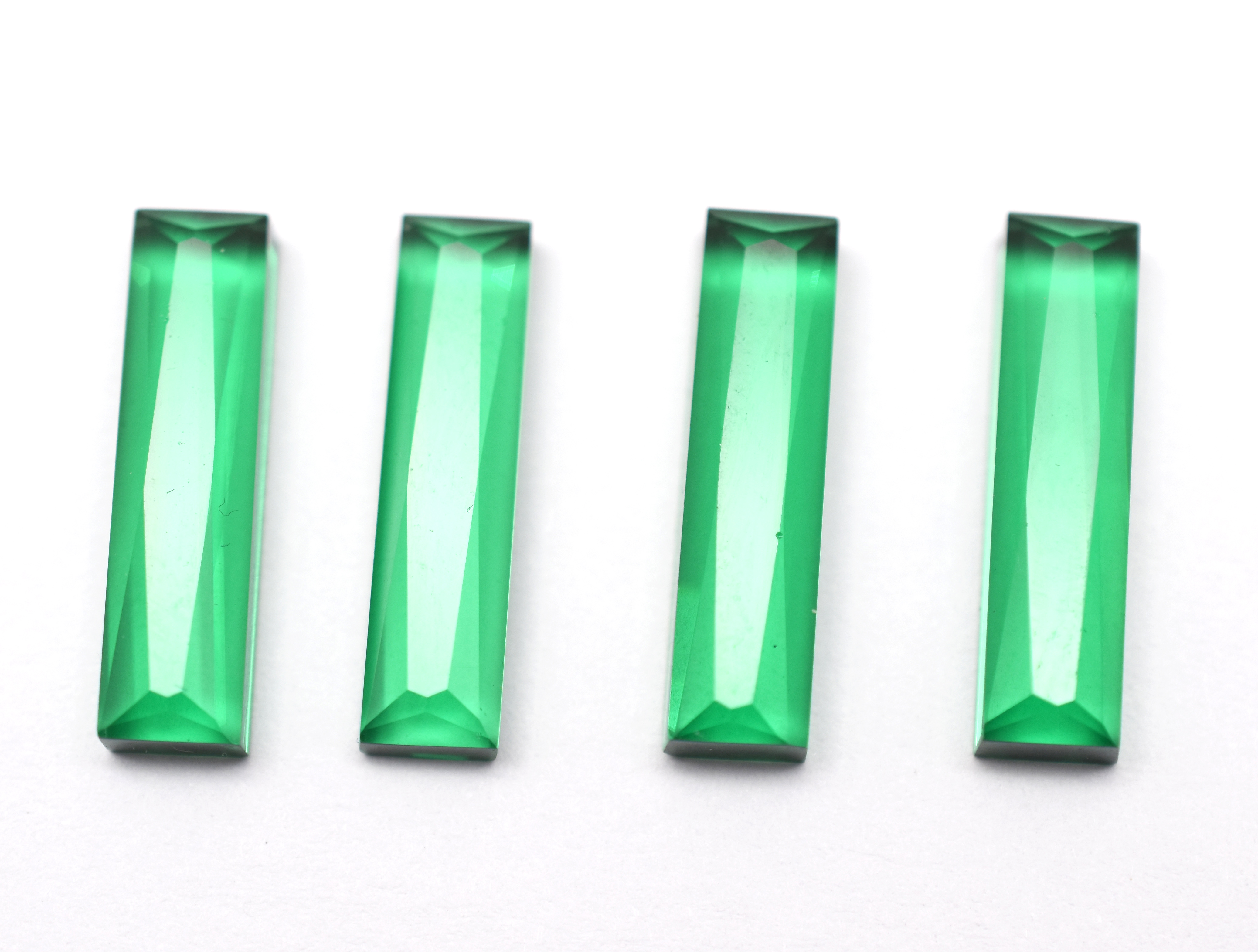 สีเขียว