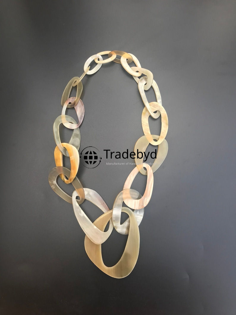 Available in different colore