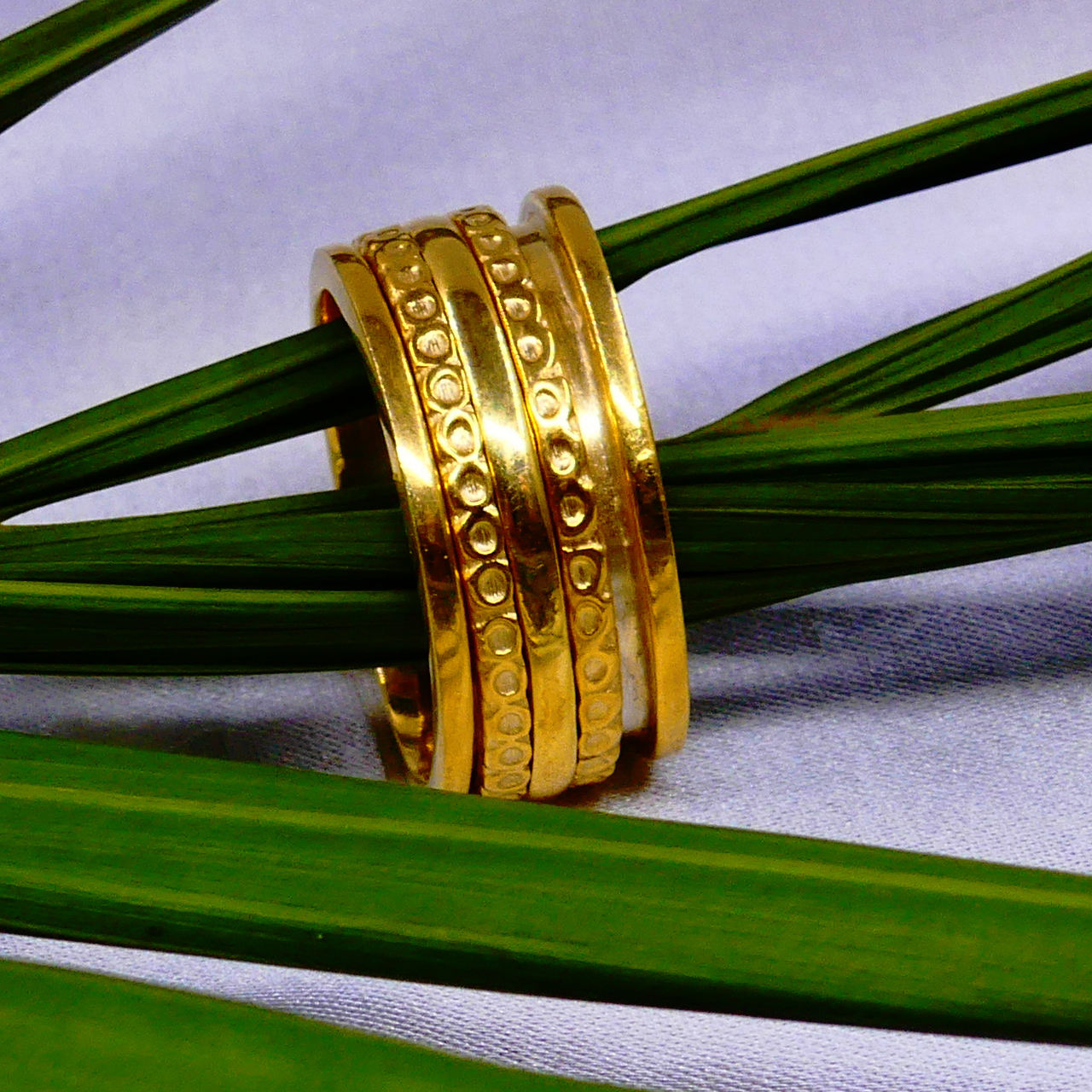 สีเหลือง