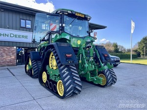 Compre tratores da série Johns Deere 8R a preços incríveis-encontre ofertas excepcionais em equipamentos agrícolas de alto nível