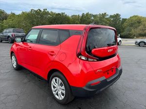 2022 kia נשמה lx cvt מושב אחורי מצלמה אחורית 18 \ "צמיגים fwd ld סגסוגת אלומיניום גג מתלה שימוש בגז/חשמלי