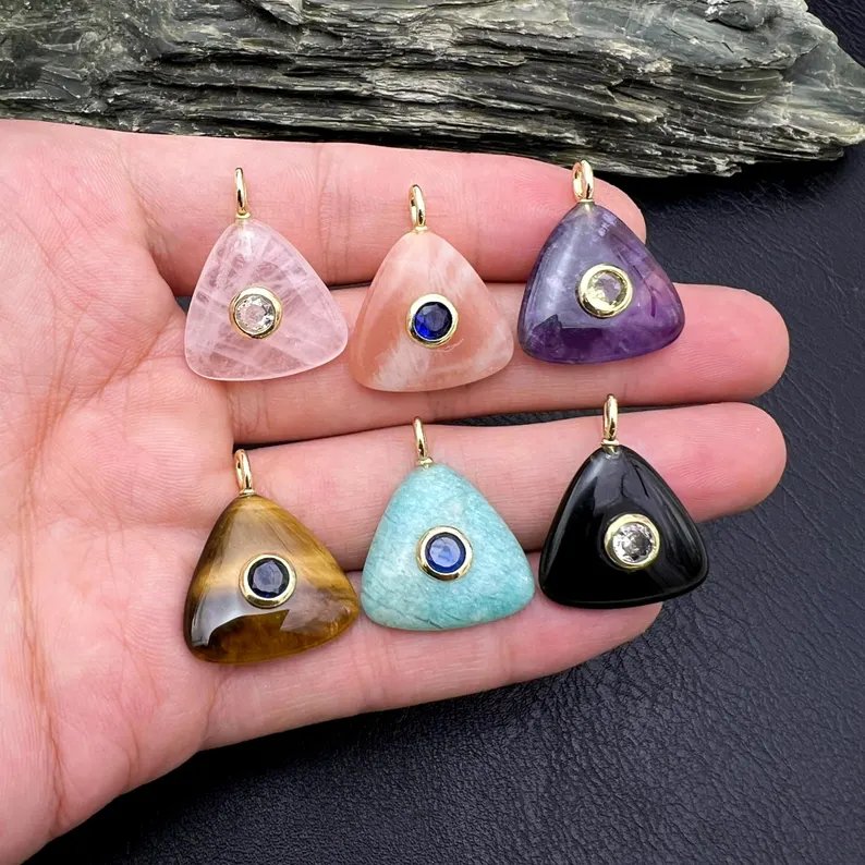 แอมะซอไนต์