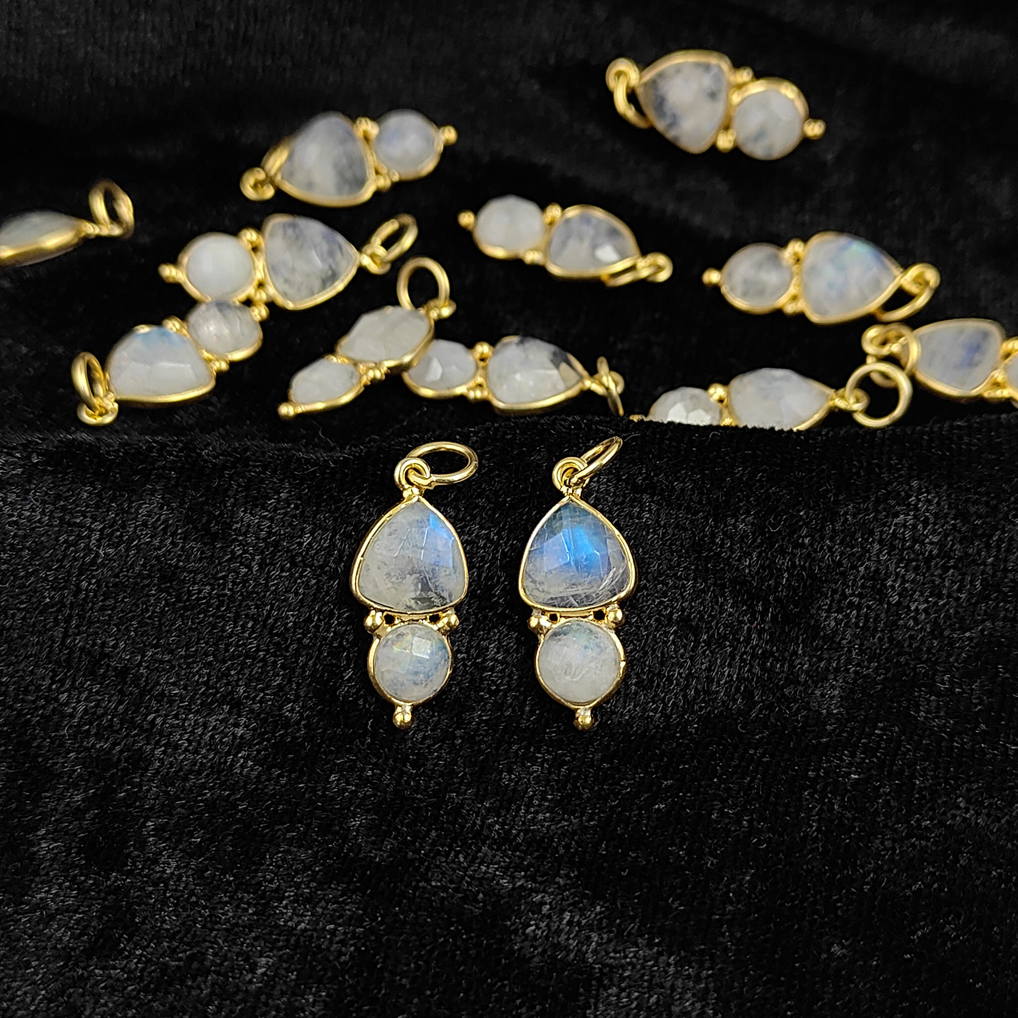 มูนสโตนสีรุ้ง