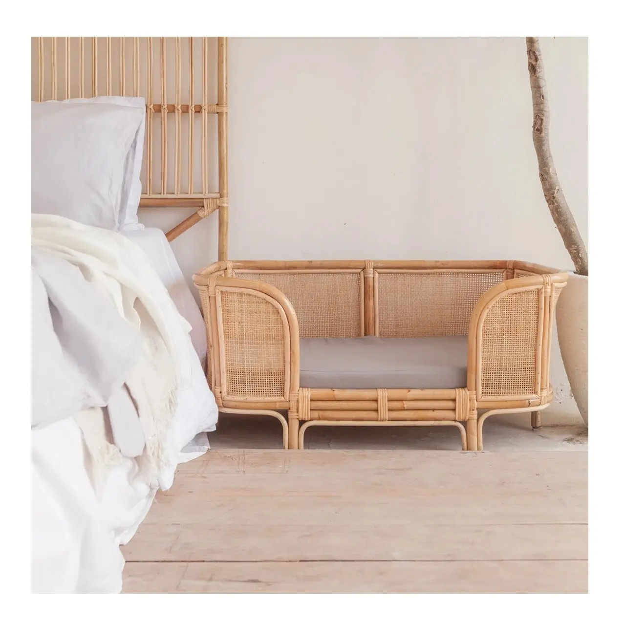 Natural handmade wicker rattan dog beds animal bedding pet furniture