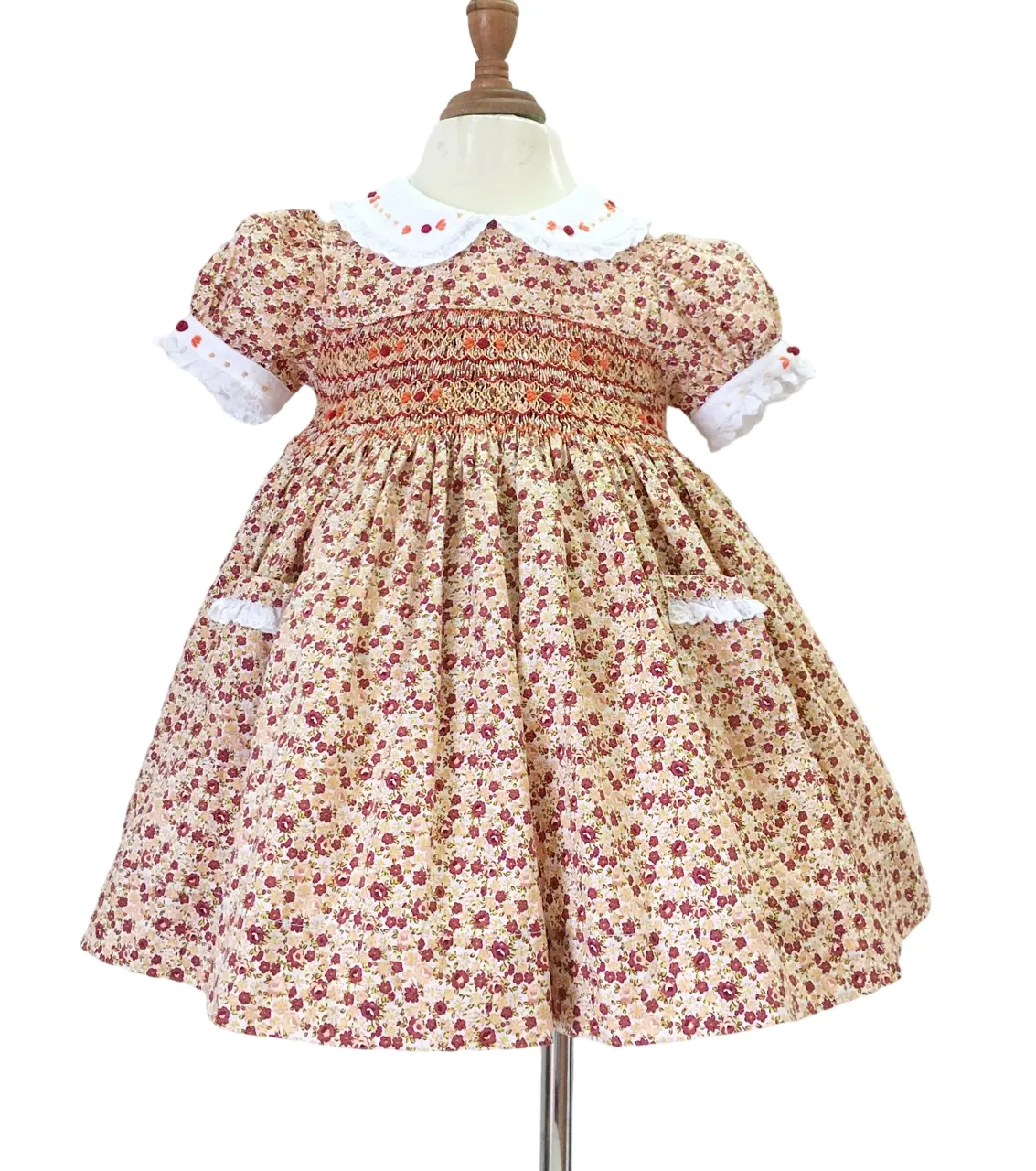 Vestido floral 100% tela de algodón vestido fruncido OEM ODM Niños ropa española hecha en Vietnam