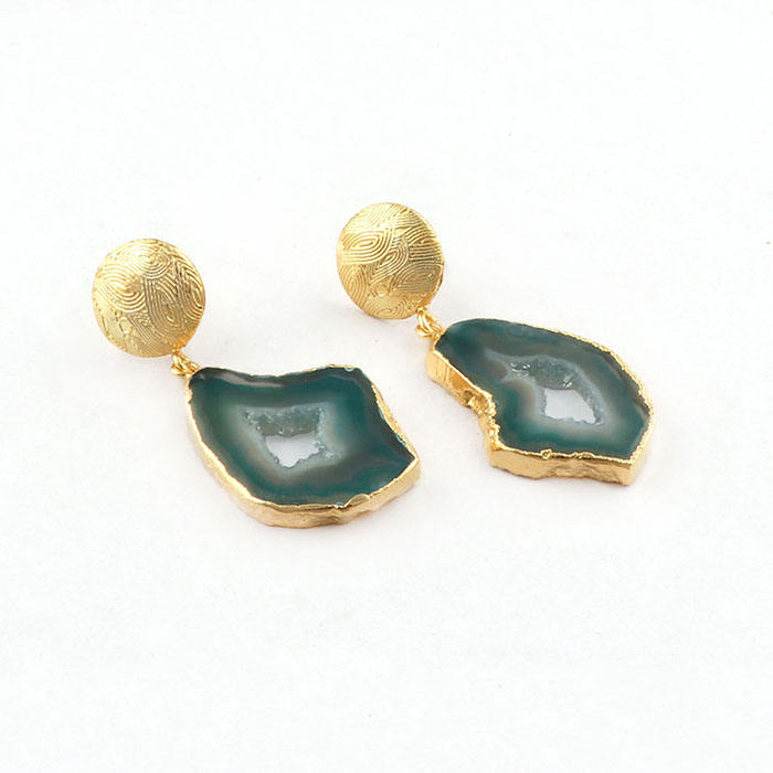 สีเขียว