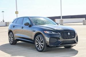 Kullanılan 2024 Jaguar F-PACE P250 r-dinamik S AWD - Product Image 3