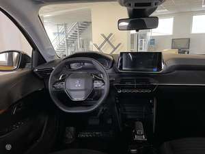 プジョー208 Kei Sedan 2022中古マニュアル/自動ギアボックス4-8Lターボエンジン20 \ "タイヤリア生地ダークガス/電気/ハイブリッド