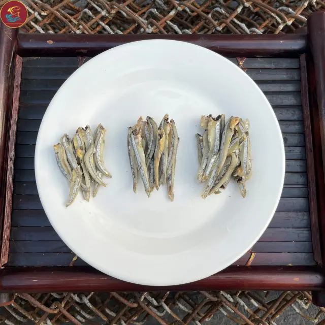 Peixe De Anchova Seco Para Exportar Da Fábrica Do Vietnã Produção Profissional Pequenos Peixes Secos A Granel Do Mercado Atacadista