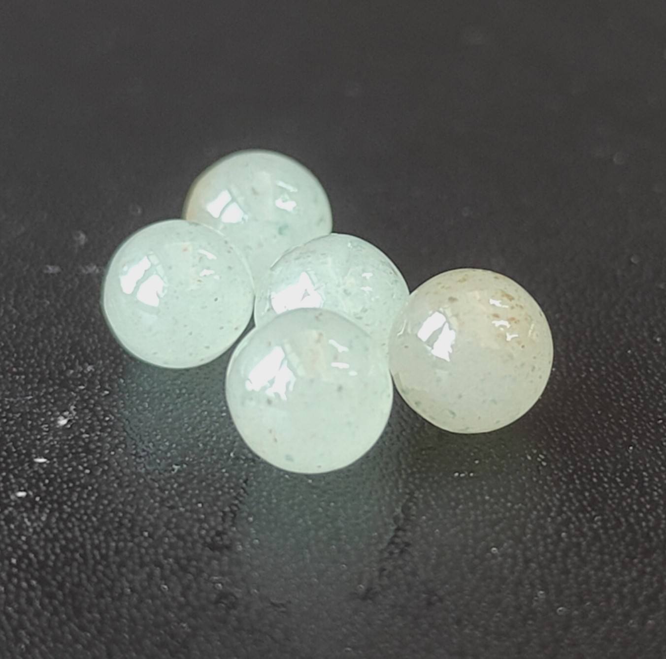 สีเขียว