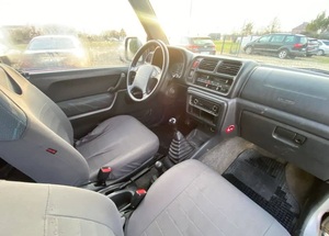 2005 Suzuki Jimny Kei SUV手動自動ギアボックスターボエンジンAWDドライブライトレザーR20 R18ガス電気オプション