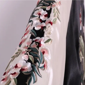 両面着用長袖春刺繍サテン野球ユニフォーム韓国女性ルーズ刺繍バーシティジャケット