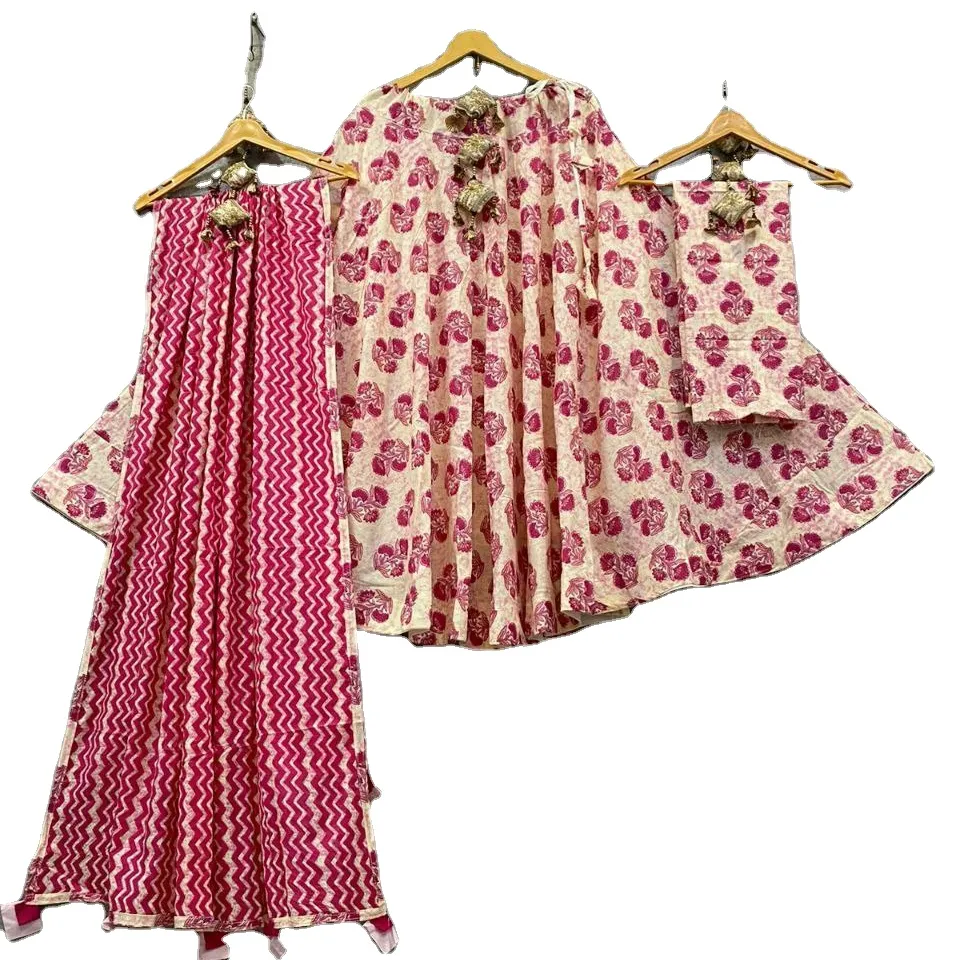 Diseñador de fiesta desgaste pesado Sari/choli o desgaste normal sari y niños lehenga choli para esta temporada de bodas