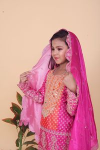 现成的设计师丝绸上底和杜帕塔套装，适合儿童女孩派对服装或开斋节印度风格女孩服装 - Product Image 3