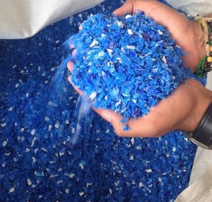 הנמכר ביותר HDPE כחול תוף שאריות פתיתי פלסטיק תוף שאריות זמין