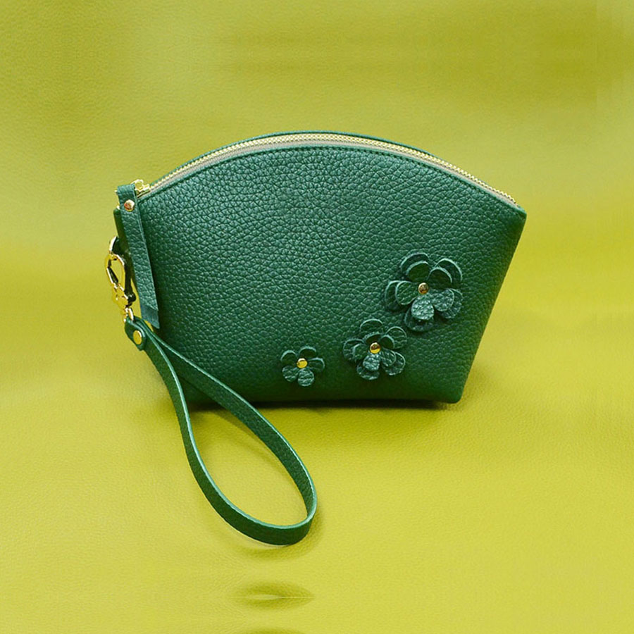 สีเขียว