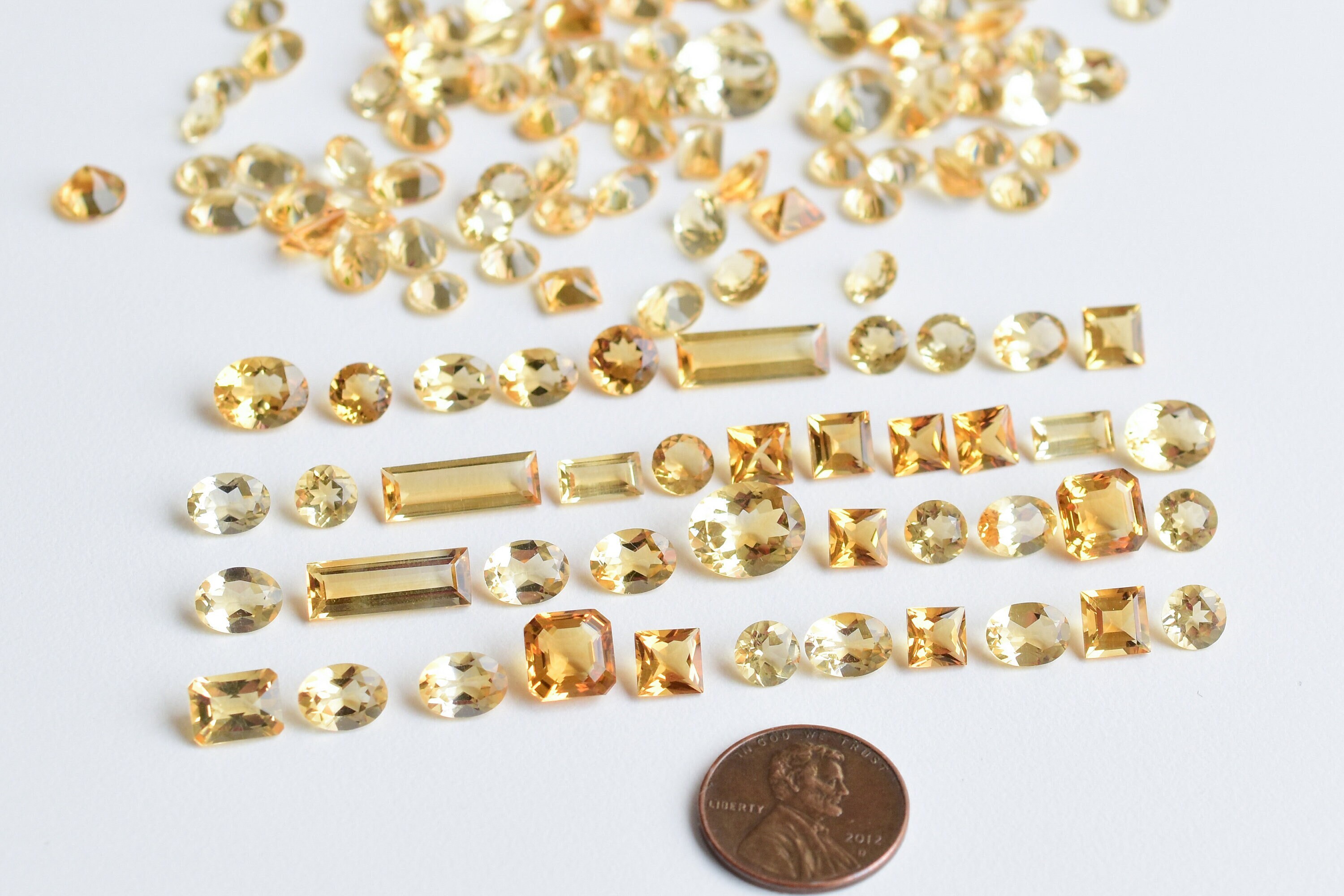 สีเหลือง