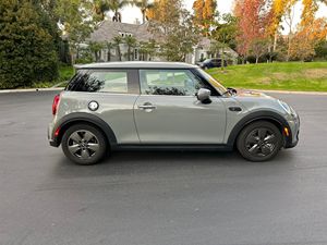 2023 M I N I C o o p er S Hardtop 6-Speed manuel Turbo 4-Cylinder araba yüksek talep sıcak satış kullanılan - Product Image 5