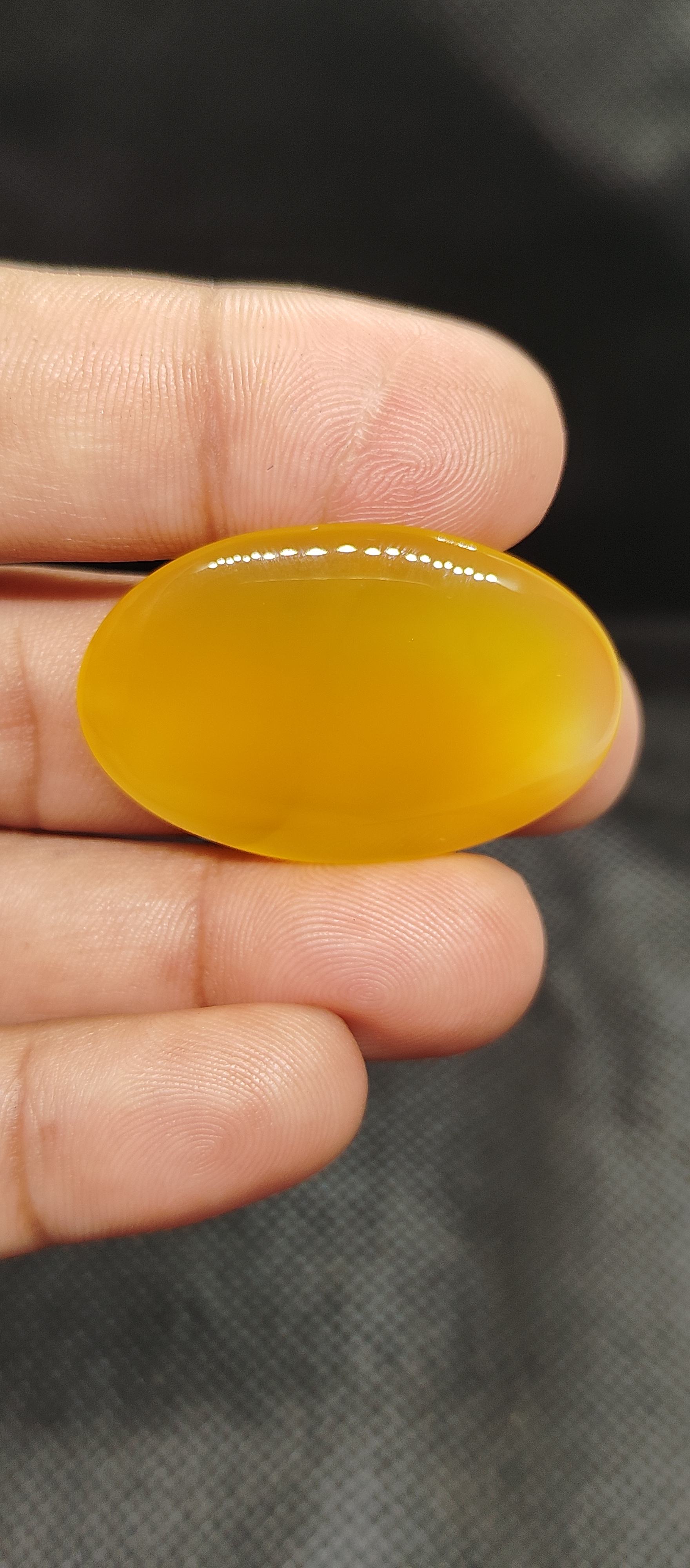 สีเหลือง