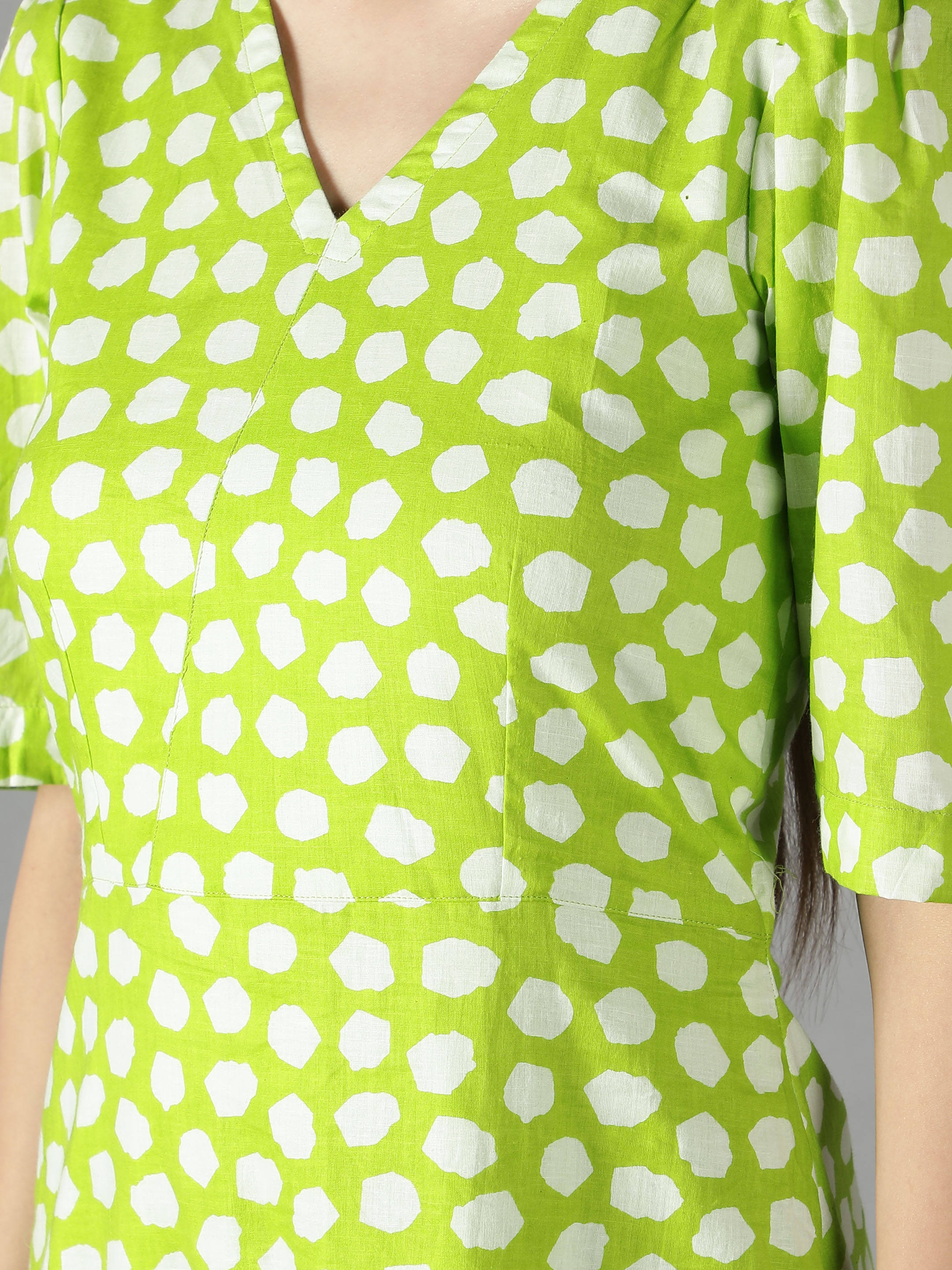 สีเขียวมะนาว