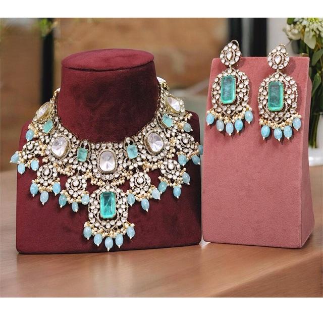 ฟ้าสีฟ้า