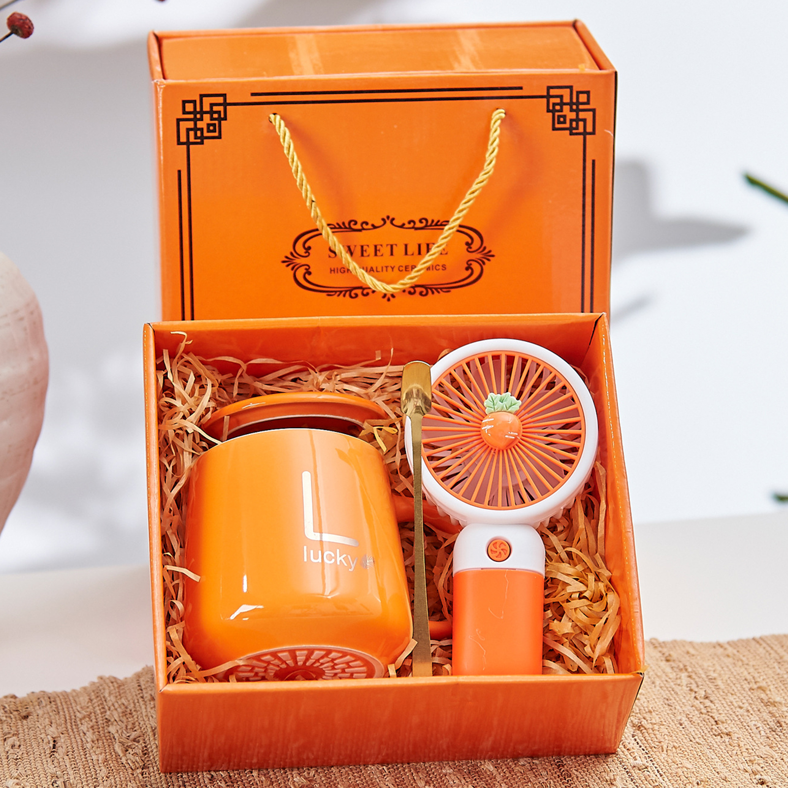 Cup + Fan Two-Piece Set