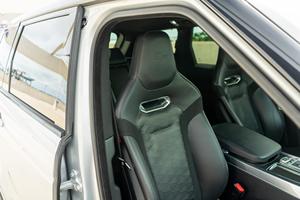 2018年ランドローバースポーツSVR 575 hpスーパーチャージャー付きターボV8未改造ほとんどSUVフルタイム4WDライトインテリアガソリン/ガス8L