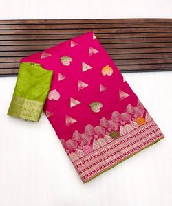 Rot bedruckter <span class=keywords><strong>Saree</strong></span> mit weißer Baumwoll bluse für einfache Hochzeits feier tragen Frauen
