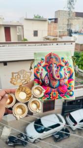 インドのサプライヤーからのディワリのためのインドの装飾的なユニークな手作りの芸術的なモダンなデザインの金属ディヤとガンパティポトリ