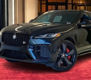 Kullanılan 2024 Jaguar F-PACE SVR AWD - Product Image 1