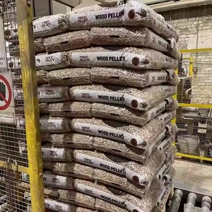 Satılık toptan ahşap peletler çam ağacı pelet 6mm 15KG / 25kg çanta ucuz fiyat hızlı teslimat