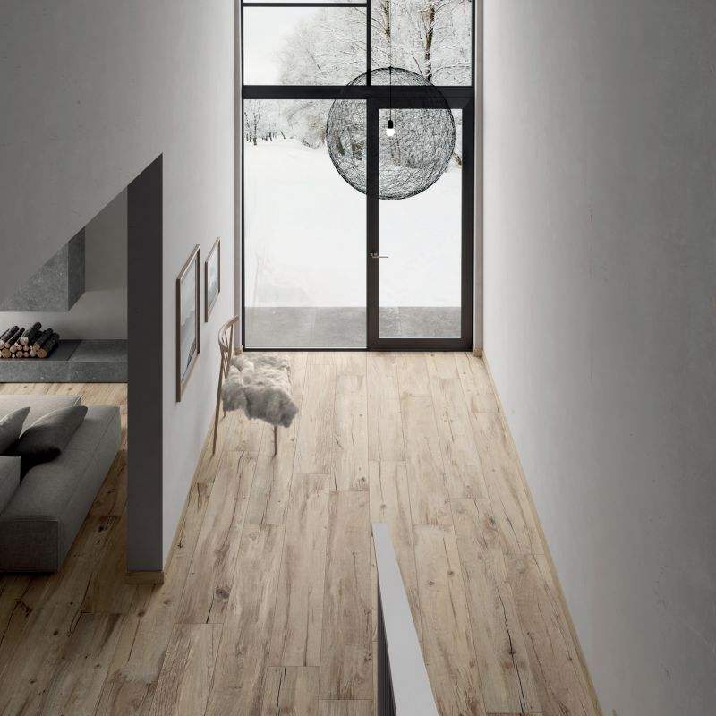 สีน้ำตาล / ไม่ยี่หระ