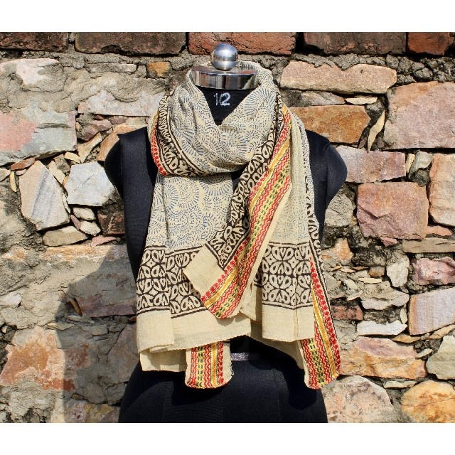 Identique à l'image