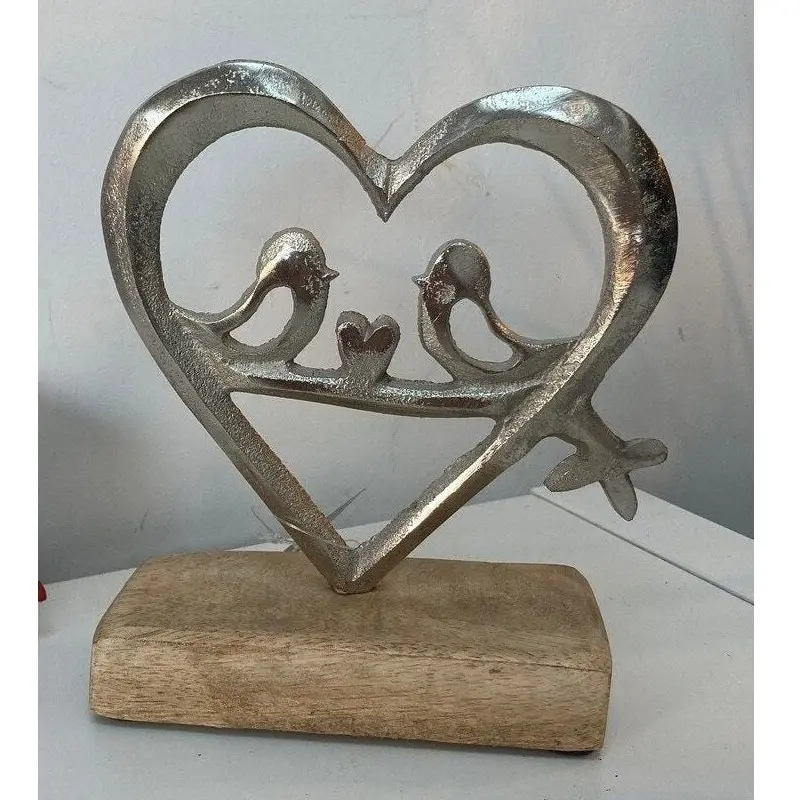 Artesanato de madeira de mango, artesanato indiana moderno, amor de metal, ornamento de coração, base em madeira de mango para decoração de casa, item de presente