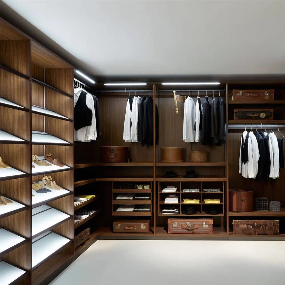 خزانة غرفة نوم على شكل حرف L تصميم عصري من رقائق الخشب المقوى غرفة خلع ملابس الرجال بدون أبواب