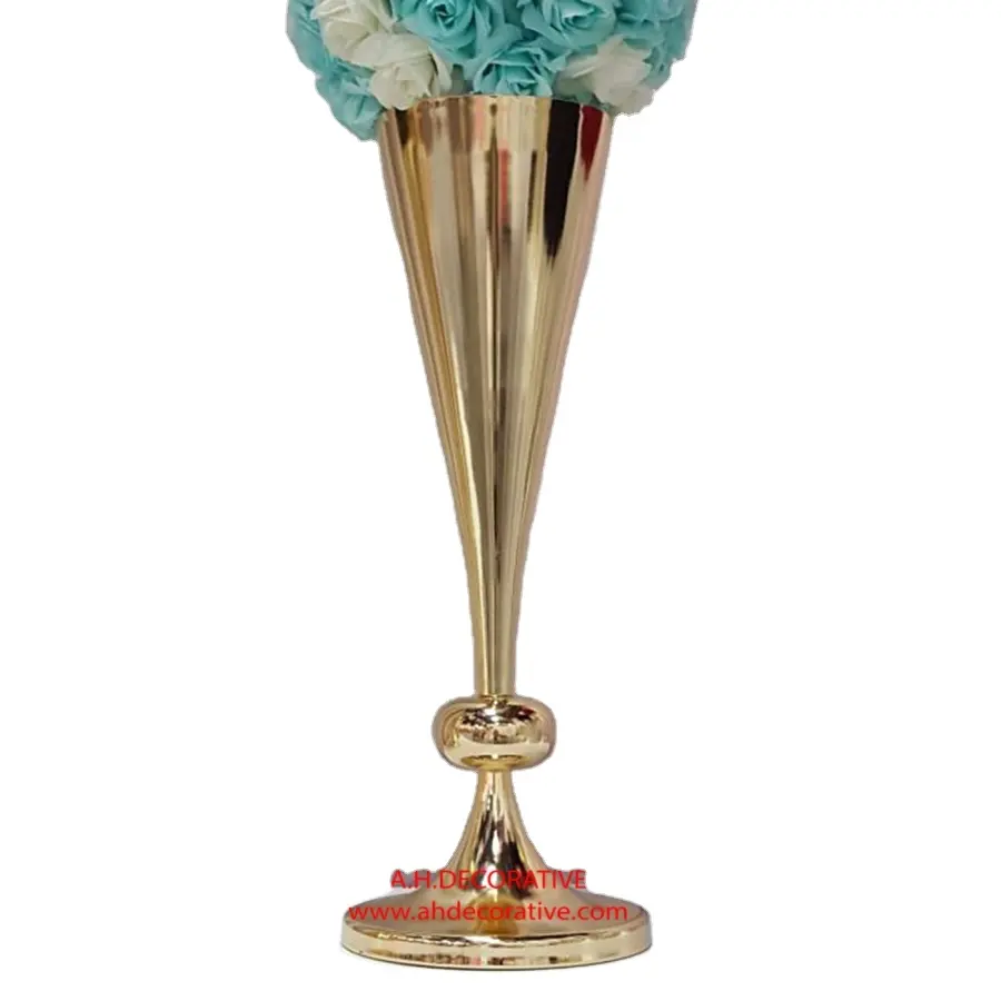 Wedding decorative Wine Glass Shape Flower Vase for Sale Gold Plated Luxury Metal Flower pot in Wholesale Price
