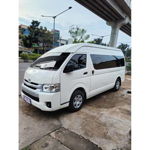 2019年トヨタハイエース左ステアリングターボエンジンレザーシートR16タイヤACCクルーズコントロールFWDドライブ中古 - Product Image 1