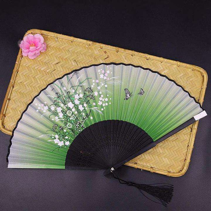 สีเขียว