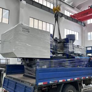 ماكينة قولبة بالحقن لفرشاة الأسنان الدقيقة التي يمكن التخلص منها ، صنع طرف القضيب الصغير القابل للانحناء - Product Image 4