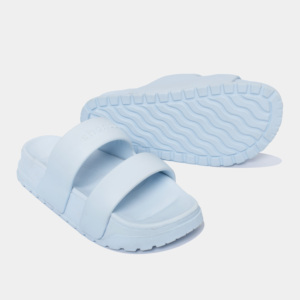 Trendy Open-Toe-Plattform EVA-Folien in himmelblauer laser geätzter Form Vielseitige Hausschuhe für Schularbeiten und Reisen