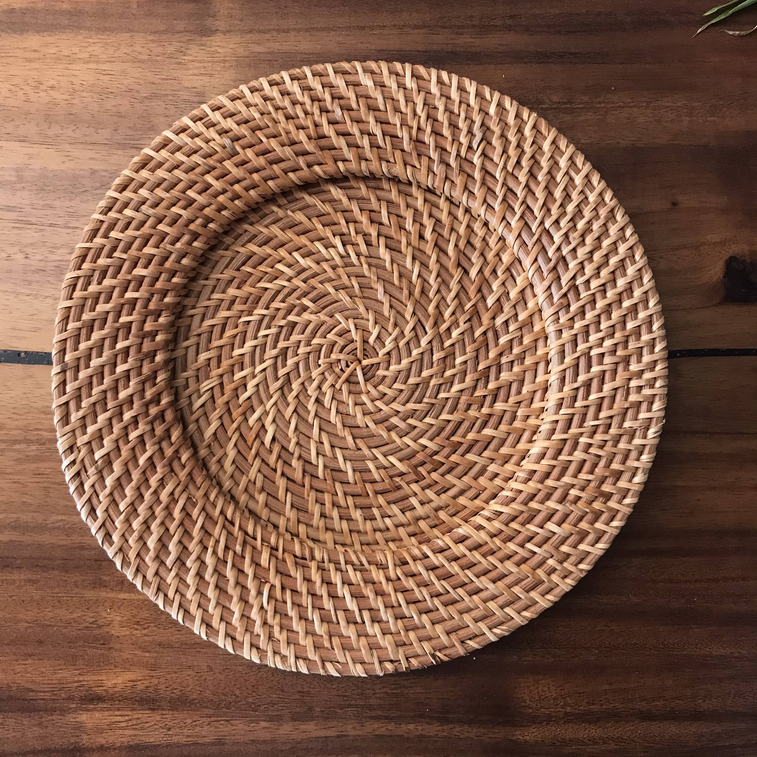 สีดำสีกากี