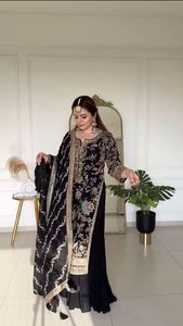 Suethnic en iyi etnik koleksiyon payetli Sharara ekstra kollu ve Dupatta toptan tasarımcı Sharara seti ile Set - Product Image 3