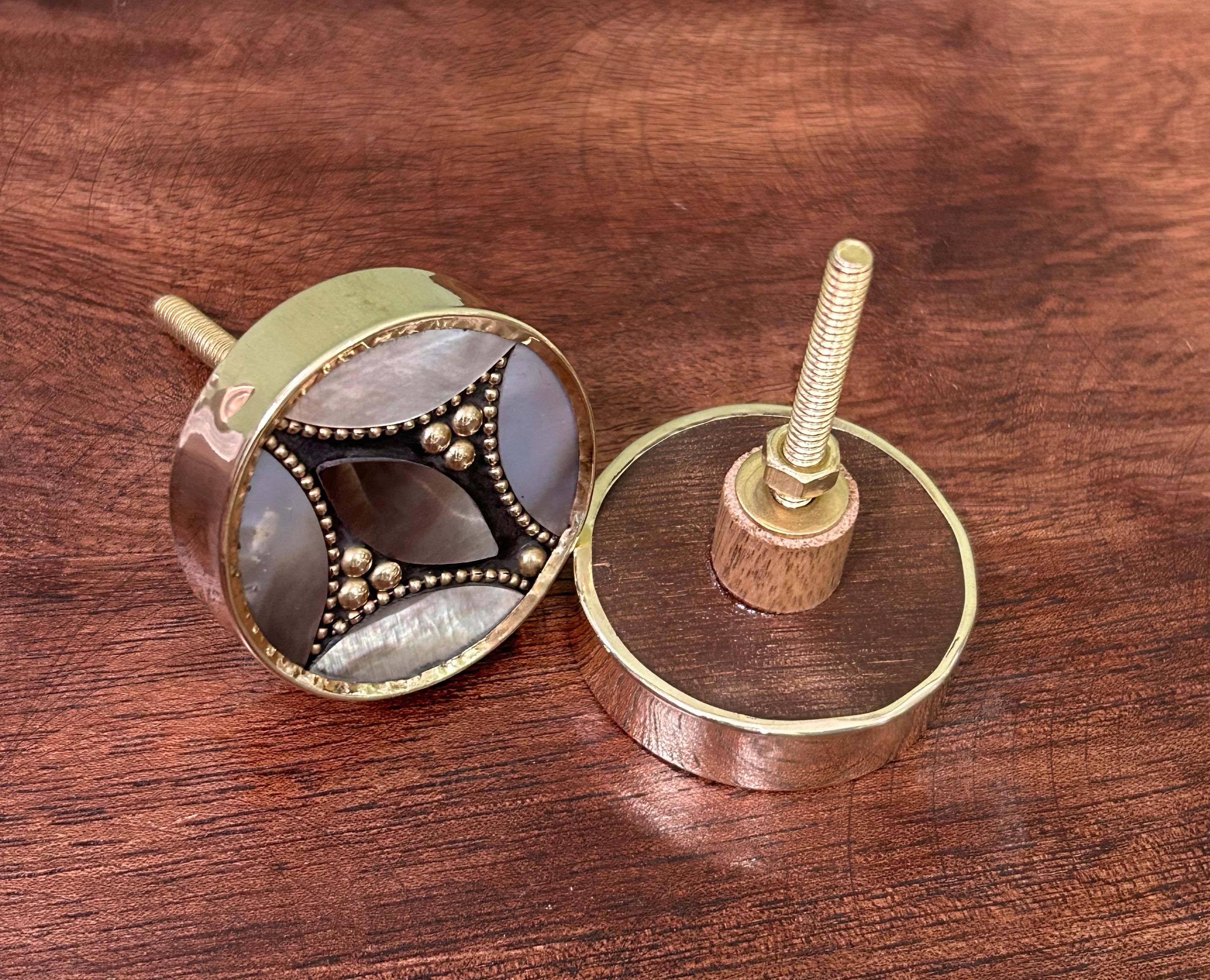 ทองเหลือง