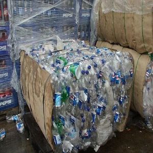 100% temizle PET şişeler plastik hurda/Pet şişe artıkları/plastik artıkları + 27739729209 - Product Image 1